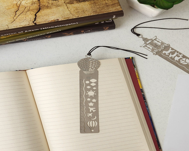 فاصلة كتب معدن Steel Bookmark