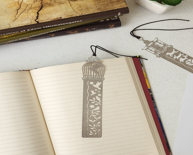 فاصلة كتب معدن Steel Bookmark