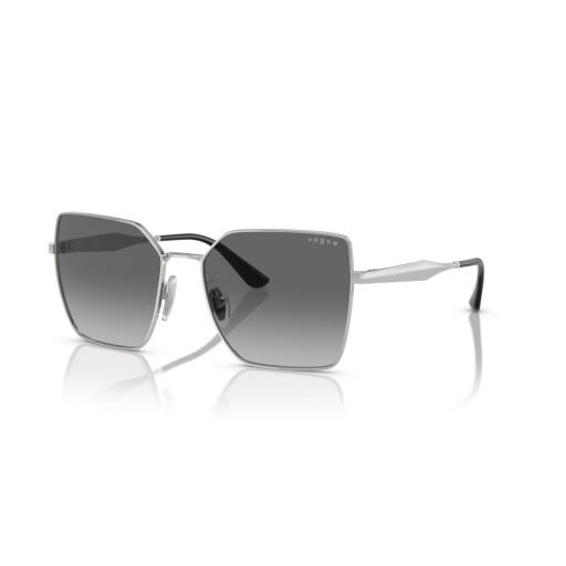 فوغ VOGUE