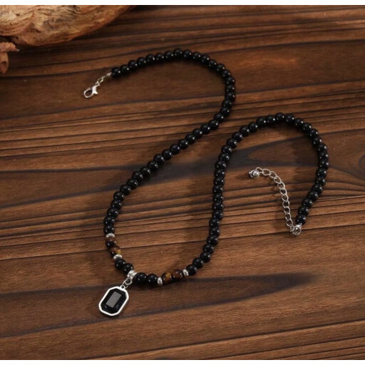 قلادة رجالية مربعة الشكل مزينة بخرز عين النمر، مناسبة للارتداء اليومي Men's Tiger Eye Beaded Square Mosaic Pendant Necklace, Suitable For Daily Wear