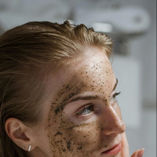 مقشر الشاي الاخضر Greentea brightening scrub