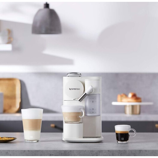 لاتيسما ون ابيض + شريطين كبسولات قهوة نسبريسو - تشكيلة عشوائية Lattisma One white + 2 Nespresso Coffee Capsule Sleeves – Random Selection