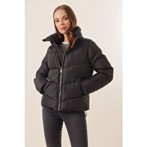 جاكيت منفوخ 5205 بياقة قائمة وسحاب - أسود 5205 Puffer Jacket with Stand-Up Collar and Zipper - Black