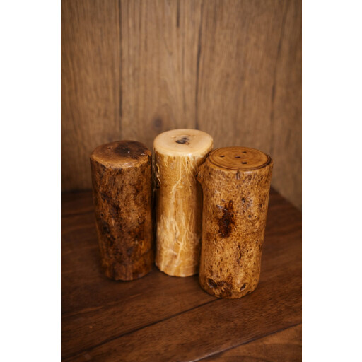 ممالح خشبية wooden salt and pepper shakers