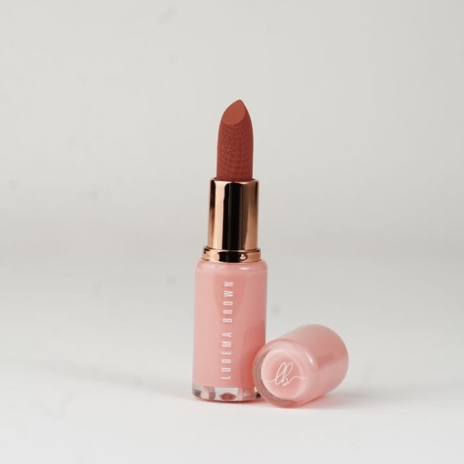 أحمر شفاه كريمي مات Matte Lipstick