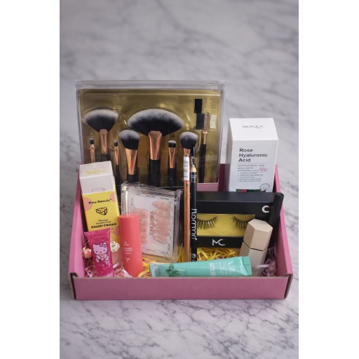 بكج مكياج متكامل Complete makeup package
