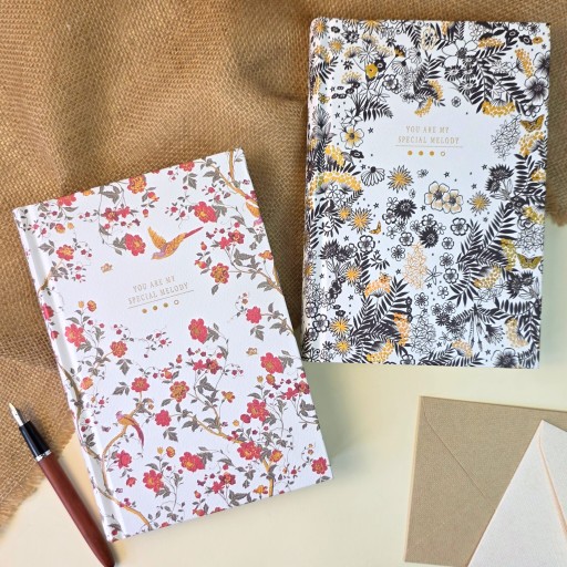 دفتر رسم مقوى بنقوش الزهور والعصافير Hardcover Sketchbook