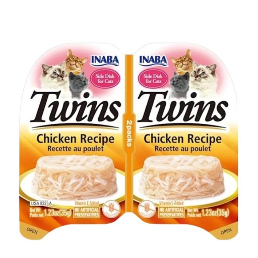 طعام قطط بالدجاج المبشور في مرق الدجاج Shredded Chicken in Chicken Broth for Cats