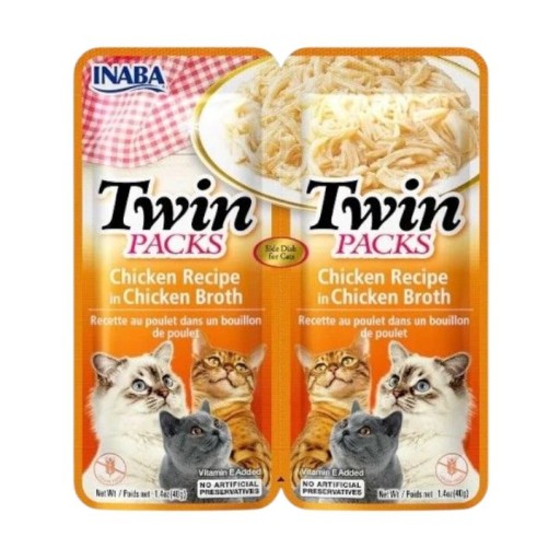 طعام قطط بالدجاج المبشور في مرق الدجاج Shredded Chicken in Chicken Broth for Cats