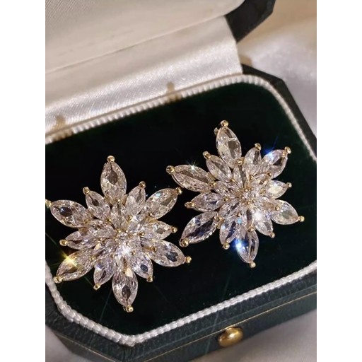 تراچي كرستال Crystal Flower Stud Earrings