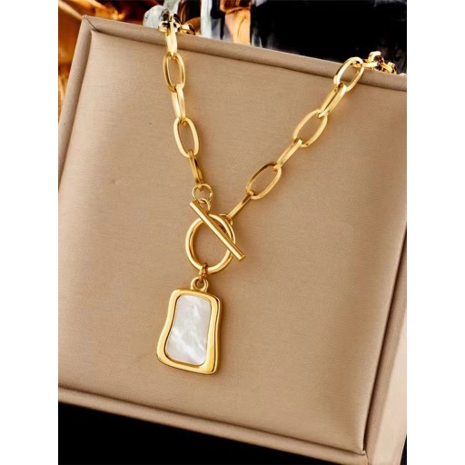 قلادة Necklace