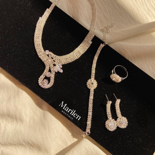 طقم كرستال (زاركون) Crystal set