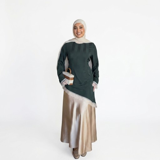قميص نسائي بقصة مائلة مع دانتيل Women's Asymmetrical Shirt with Lace