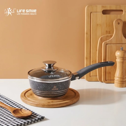 كسرولة ١٦ سم (قدر صلصة) بغطاء زجاجي، طلاء متعدد الطبقات مانع للالتصاق Sauce Cookware with Glass Cover - 16 cm