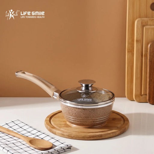 كسرولة ١٦ سم (قدر صلصة) بغطاء زجاجي، طلاء متعدد الطبقات مانع للالتصاق Sauce Cookware with Glass Cover - 16 cm