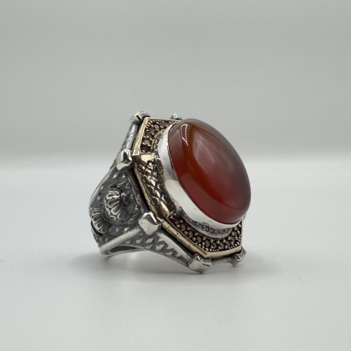 خاتم عقيق يماني احمر تصميم دائري Red Yemeni Agate Circular Design Ring