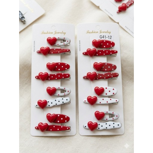 طباقات شعر مزينة بقلوب حمراء hair clips