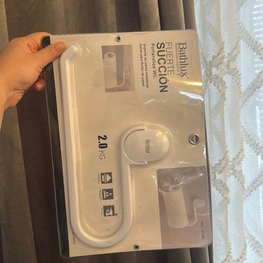 حاملة منشفه Towel holder