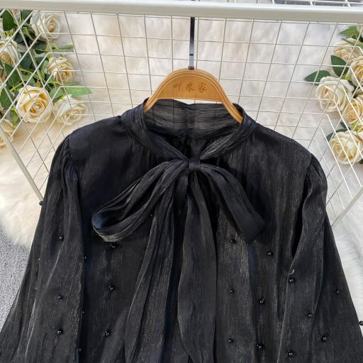 بلوزة سوداء أنيقة مزينة باللؤلؤ مع ياقة بربطة Black Elegant shirt