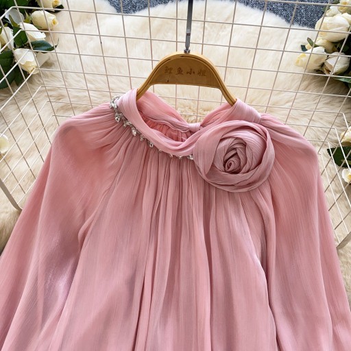 بلوزة أورجانزا أنيقة بتفصيل وردة وتطريز كريستالي Elegant Blouse