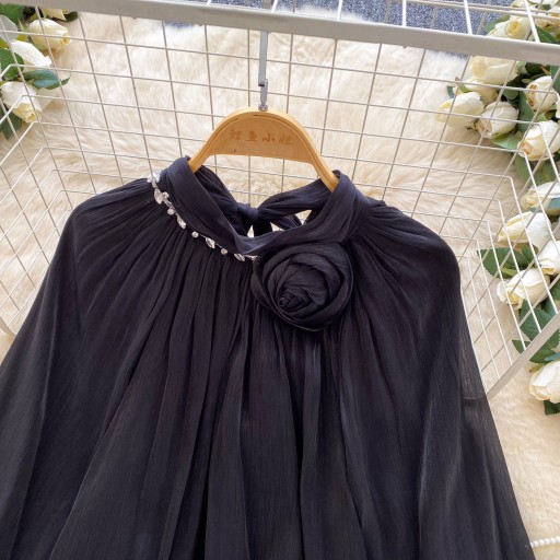 بلوزة أورجانزا أنيقة بتفصيل وردة وتطريز كريستالي Elegant Blouse