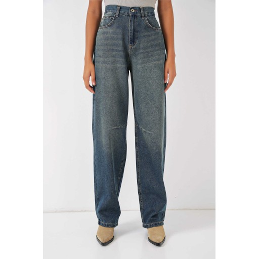 بنطلون جينز نسائي باغي عالي الخصر Women’s High-Waist Baggy Jeans