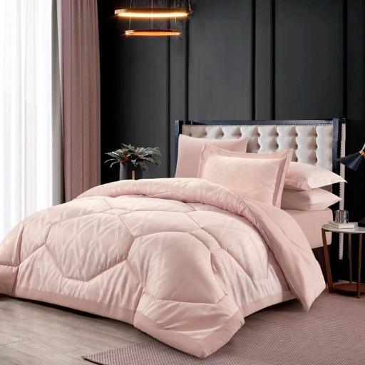 سيت لحاف نفرين + شرشف + 4 أغطية وسائد Poly Jacquard Plain Comforter King Size 6 Pcs Set 